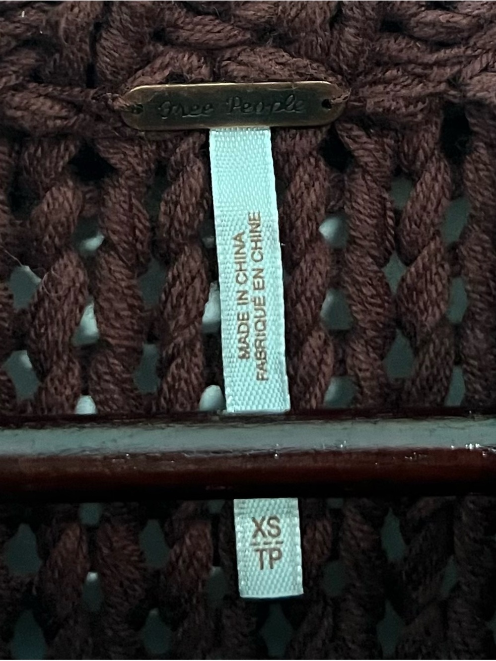 Free People Chunky Cable Knit Mock Neck Cropped Brown Sweater Women’s XS - Picture 6 of 9